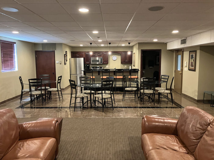 Oakridge Apartments in Hopkins Minnesota with community amenities.
